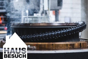 Hausbesuch in der Specialized-Reifenfabrik: Brunis neue Reifen kommen aus NRW
