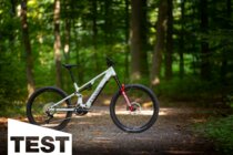 Titelbild: 160 mm Federweg & 100 Nm Power im Test: Canyon Neuron:ON CLLCTV zeigt Enduro-Biss