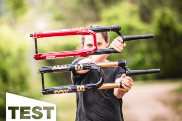 Fox 38 Factory vs. RockShox ZEB Ultimate: Welche MTB-Federgabel ist besser?